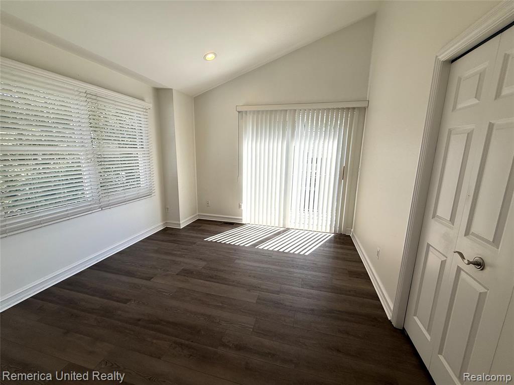 916 Ruffner Avenue Property Photo 28