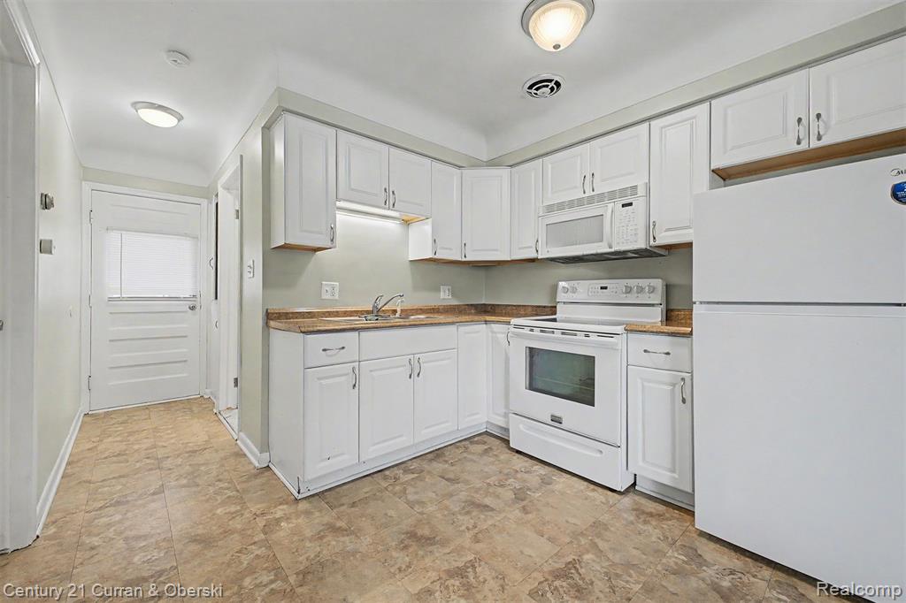 4222 Drouillard Street Property Photo 8