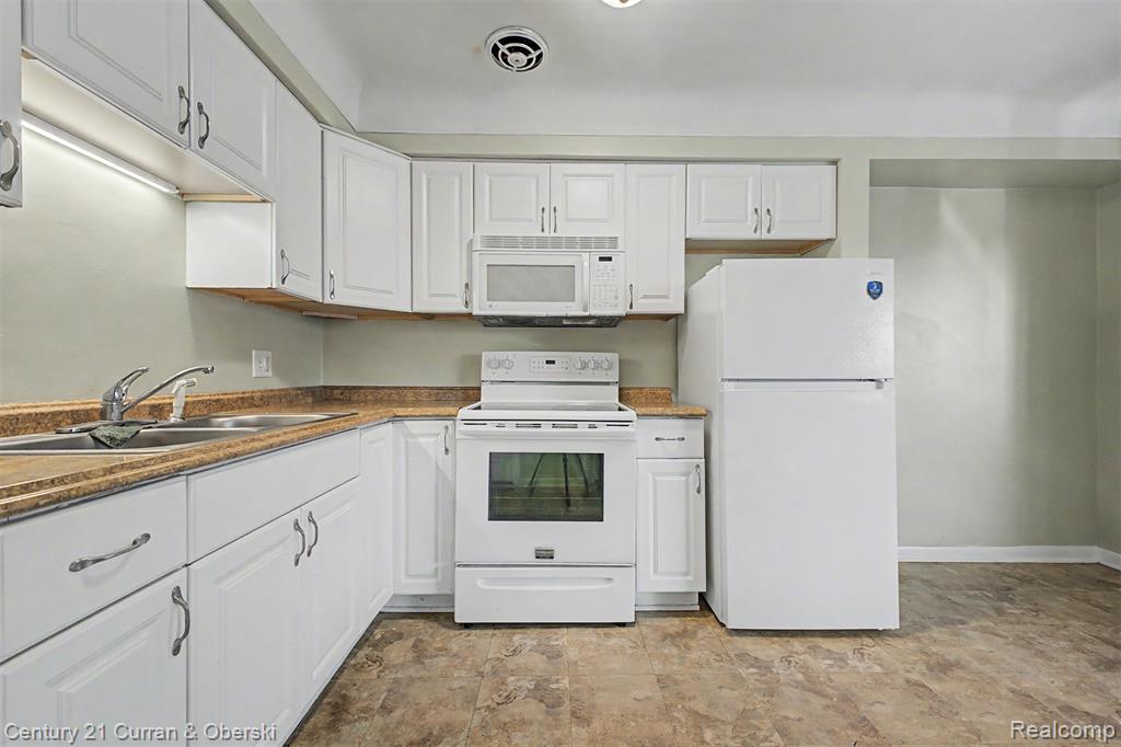 4222 Drouillard Street Property Photo 9