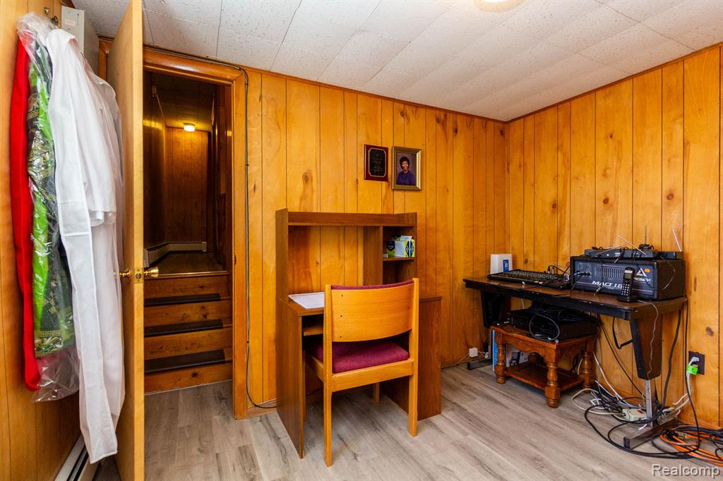 1196 Joslyn Avenue Property Photo 15