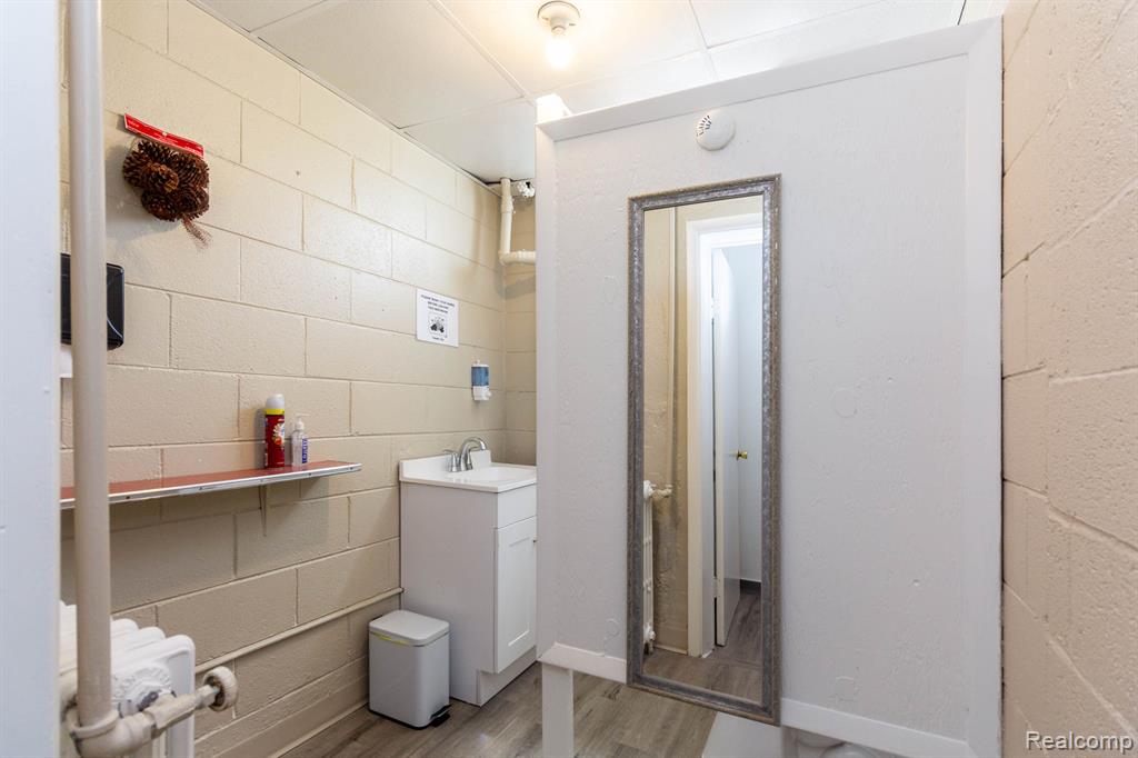 1196 Joslyn Avenue Property Photo 25