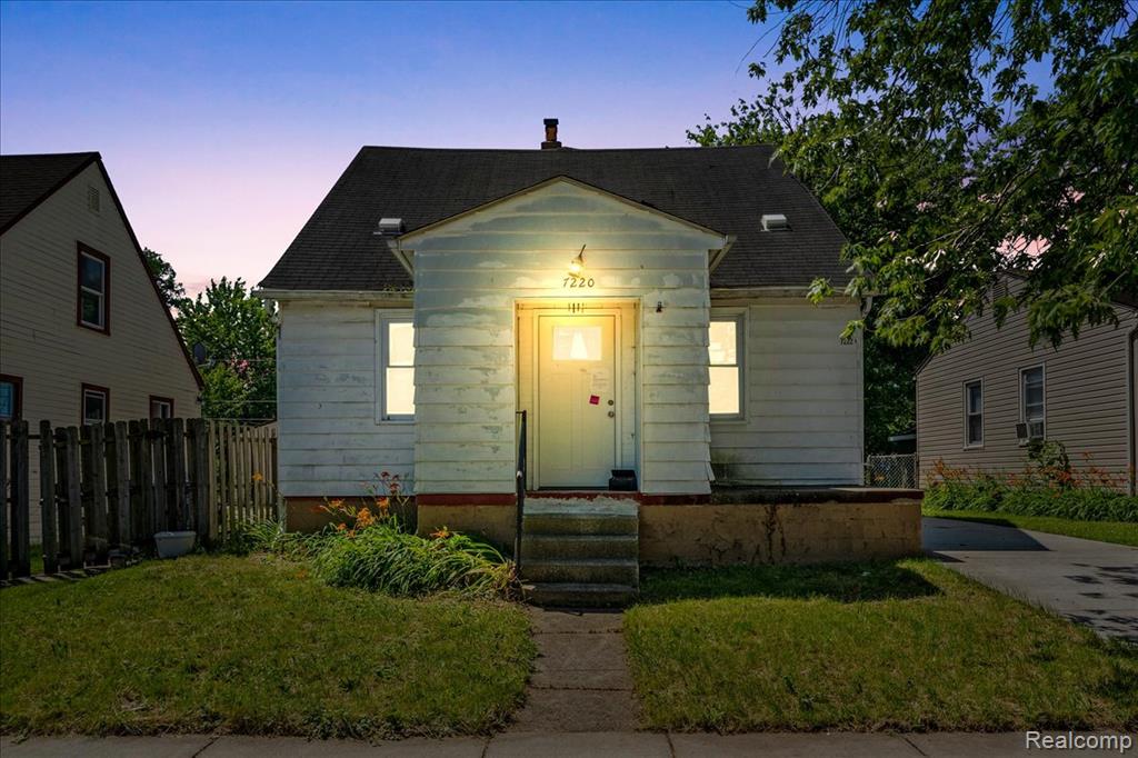 7220 Hupp Avenue Property Photo 1