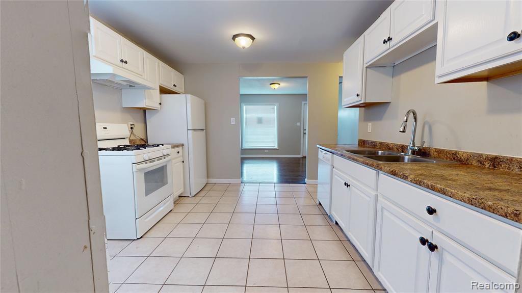 11076 Hudson Avenue Property Photo 2