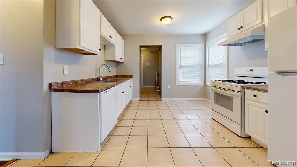 11076 Hudson Avenue Property Photo 3