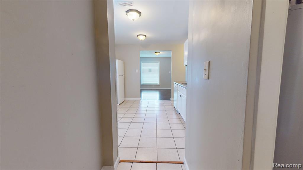 11076 Hudson Avenue Property Photo 5