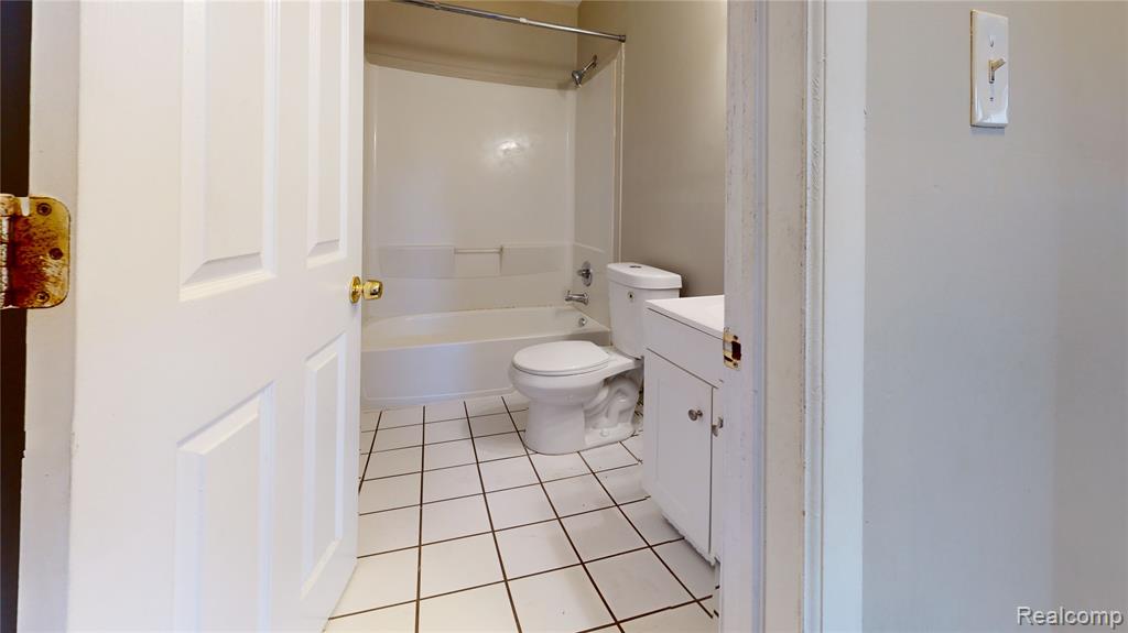 11076 Hudson Avenue Property Photo 7