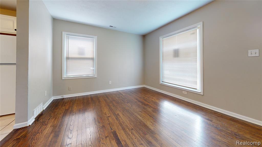 11076 Hudson Avenue Property Photo 8