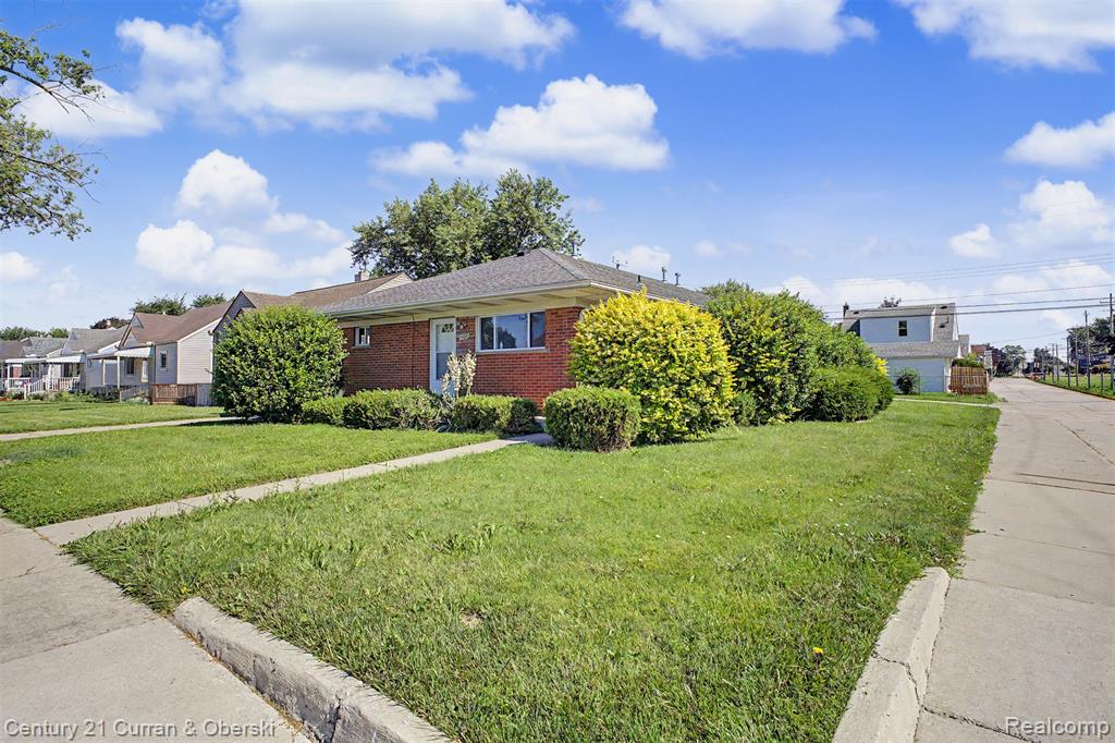 1504 McLain Avenue