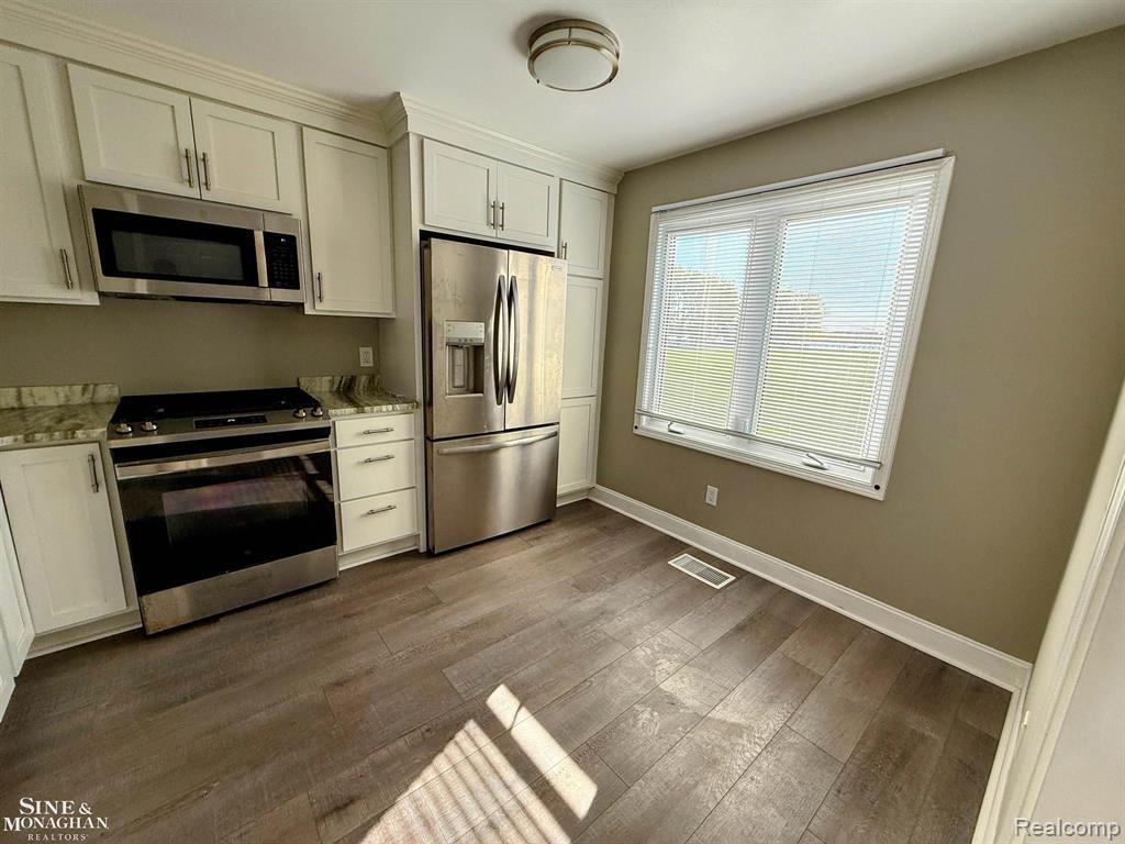 3305 Jib Lane Property Photo 6