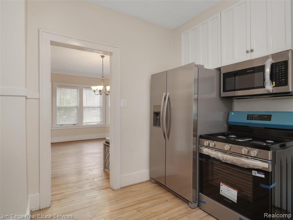 1102 Beaconsfield Avenue Property Photo 10