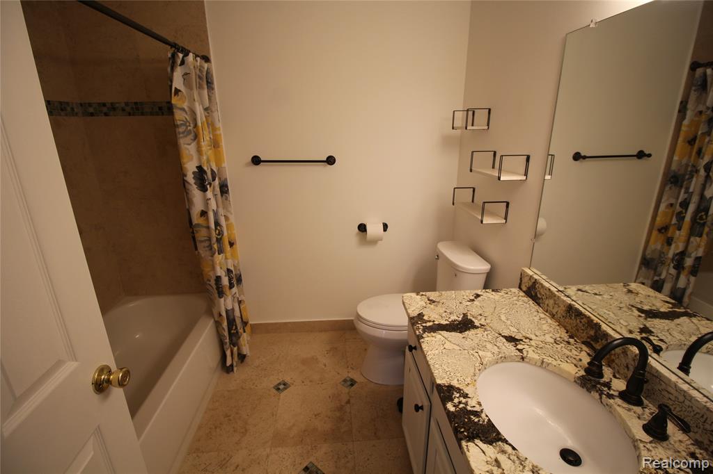2224 Leighton Drive Property Photo 14