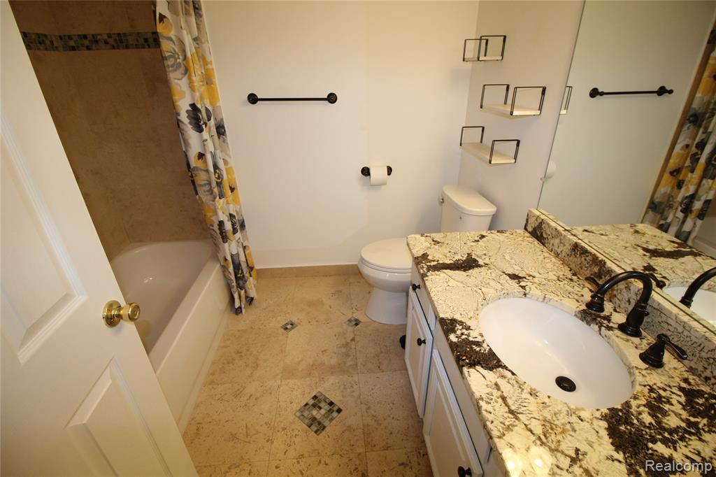 2224 Leighton Drive Property Photo 15