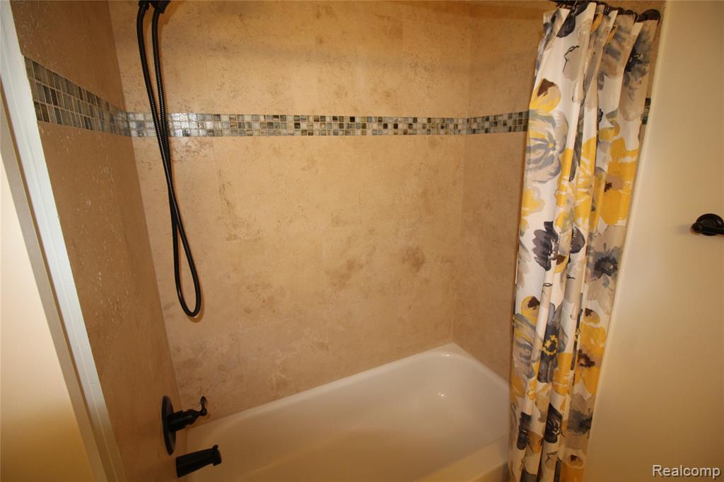 2224 Leighton Drive Property Photo 17