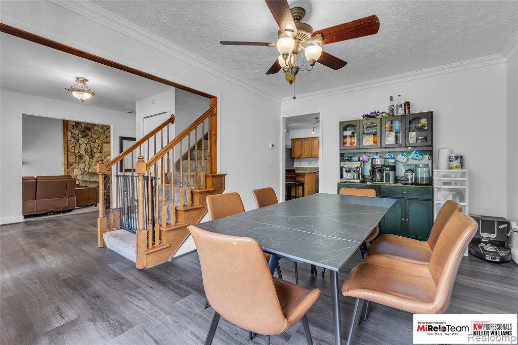 9844 Pine Knob Road Property Photo 8