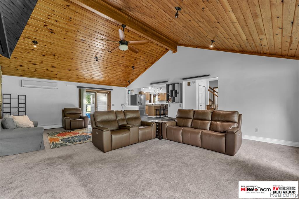 9844 Pine Knob Road Property Photo 9