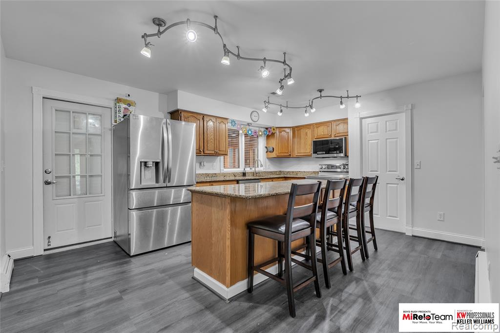 9844 Pine Knob Road Property Photo 12