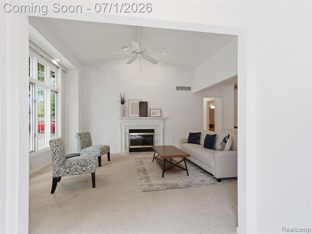 13331 Whittier Property Photo 5
