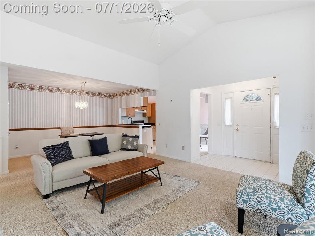 13331 Whittier Property Photo 7