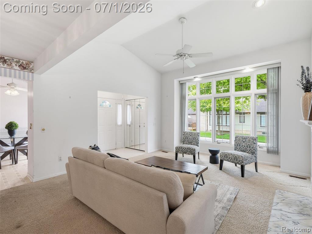13331 Whittier Property Photo 8