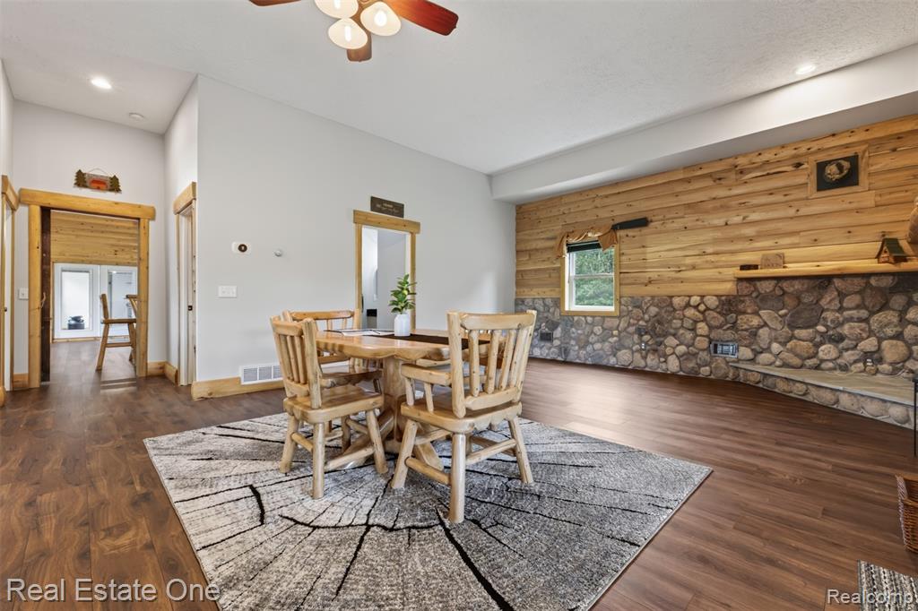 7250 Artesian Trail Property Photo 8
