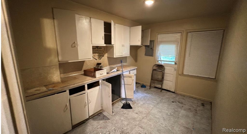 18644 Kelly Road Property Photo 4