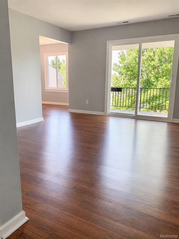 311 W Highland Road Property Photo 3