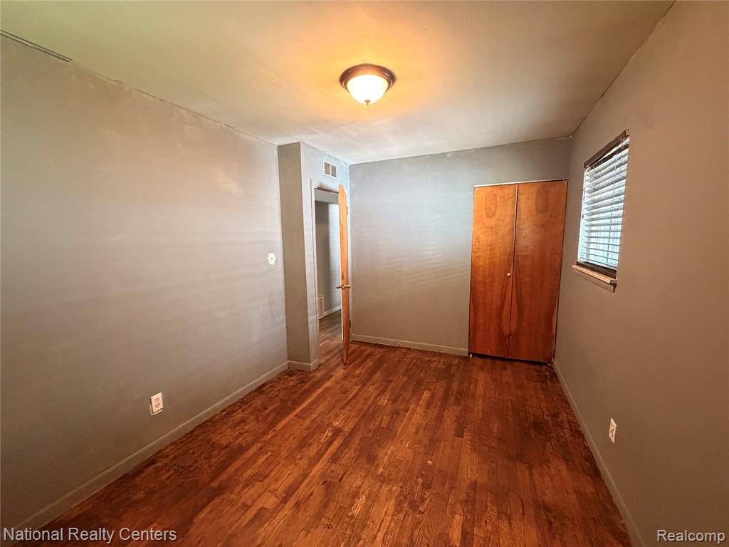 37 E Brooklyn Avenue Property Photo 10