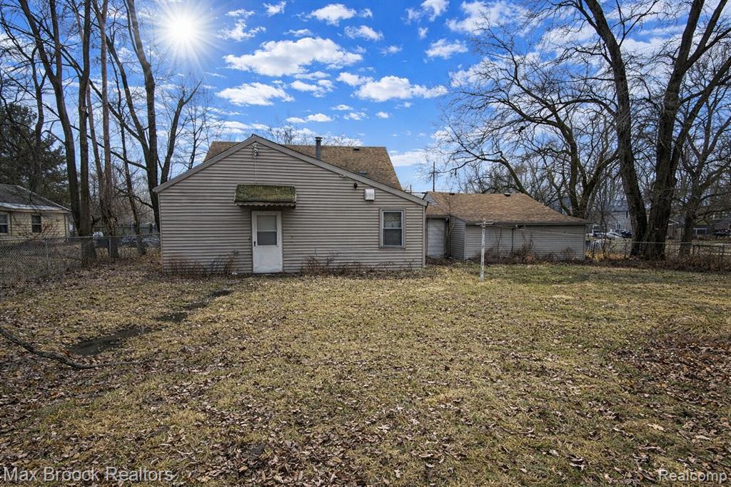23340 Cunningham Avenue Property Photo 3