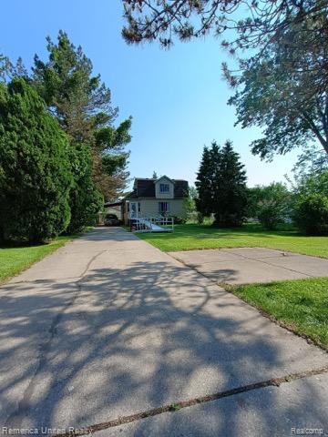 435 Riverbank Street Property Photo 1