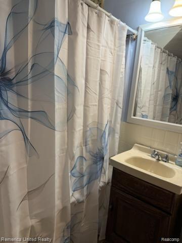 435 Riverbank Street Property Photo 8