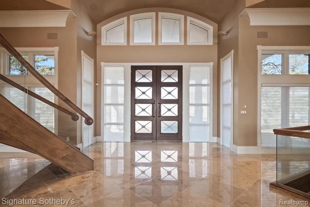 82 Chateaux Du Lac Property Photo 8