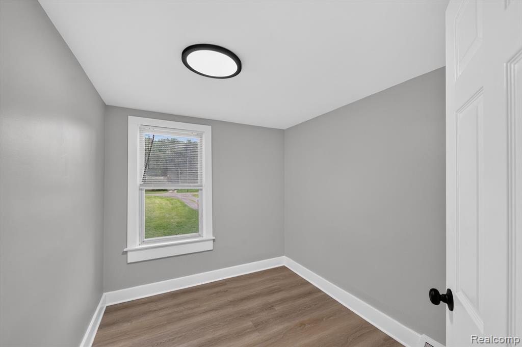 2931 Grant Road Property Photo 11