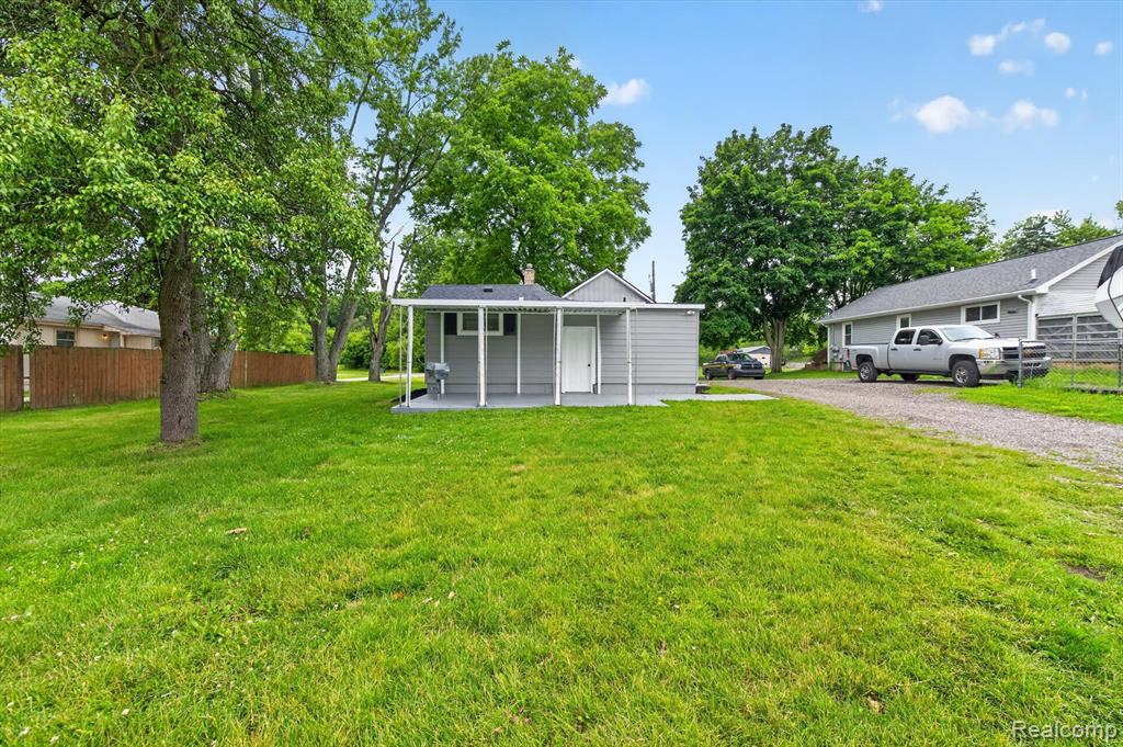2931 Grant Road Property Photo 18