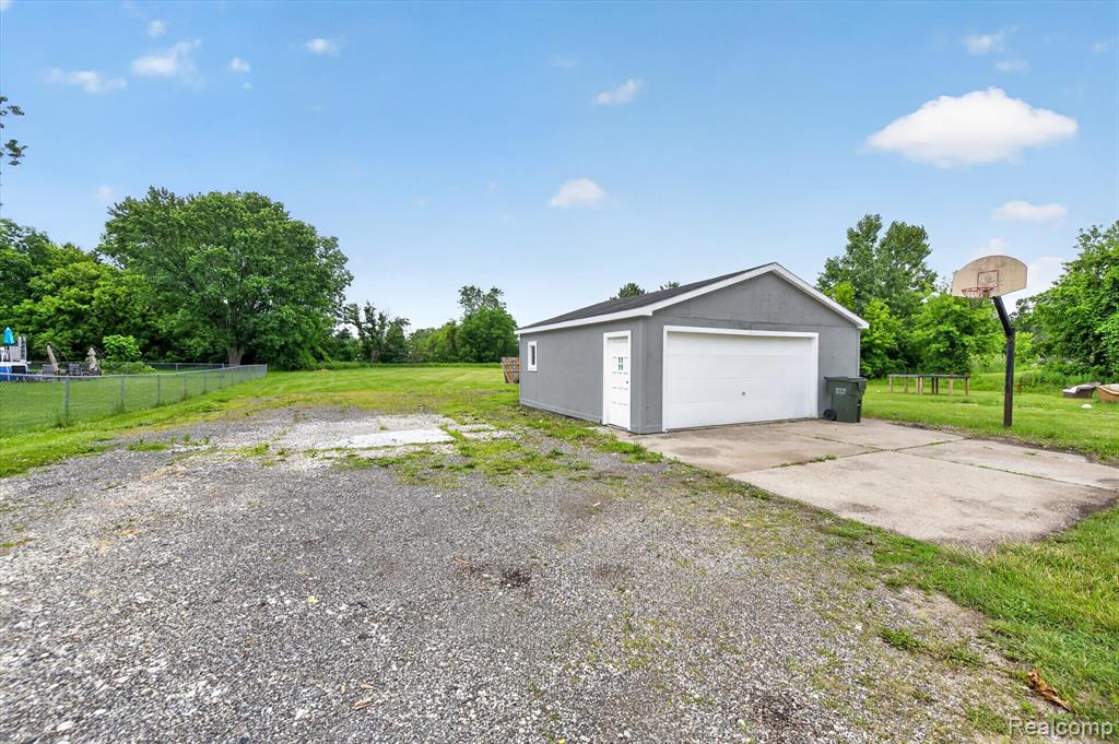 2931 Grant Road Property Photo 19