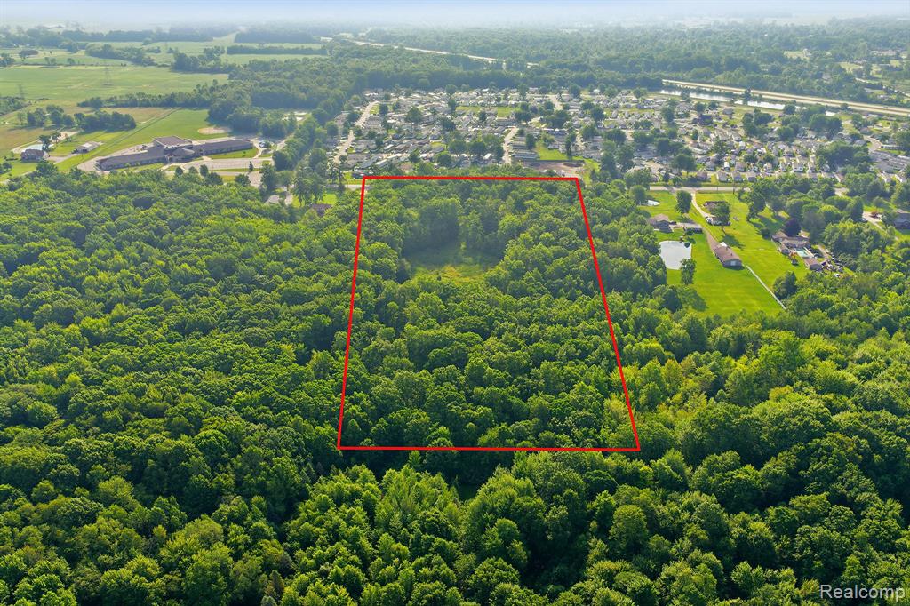 5296 County Line Road Property Photo 2