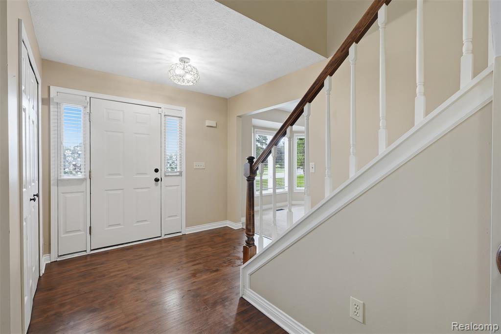 5336 Urbana Drive Property Photo 3