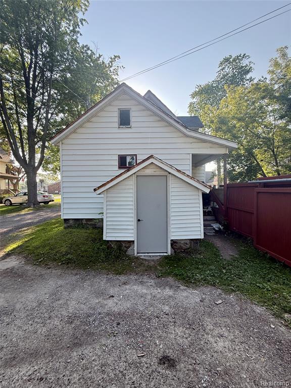 1813 10th Avenue Property Photo 2