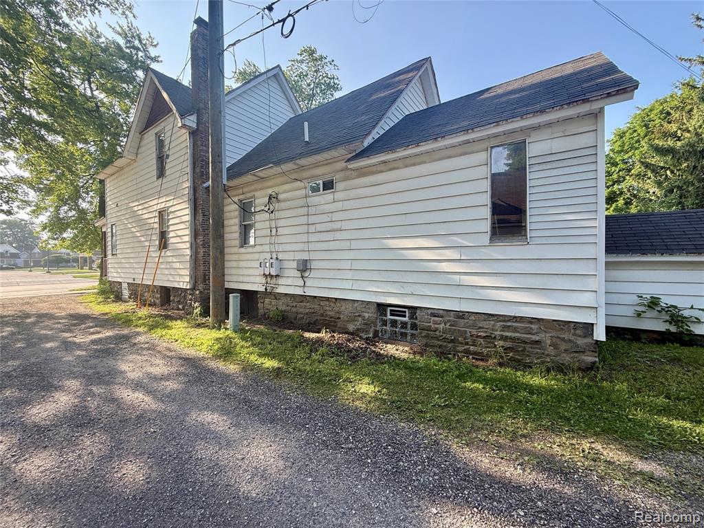 1813 10th Avenue Property Photo 4