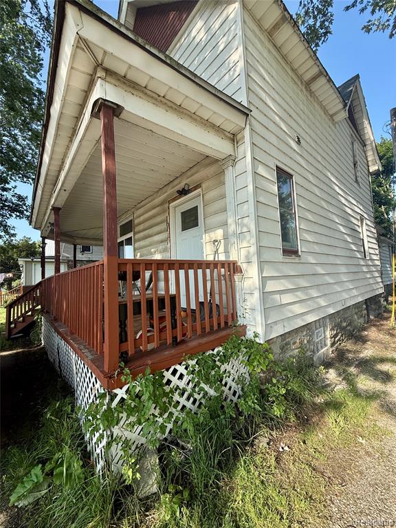 1813 10th Avenue Property Photo 5