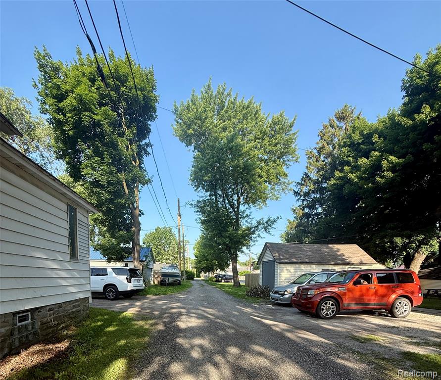 1813 10th Avenue Property Photo 12