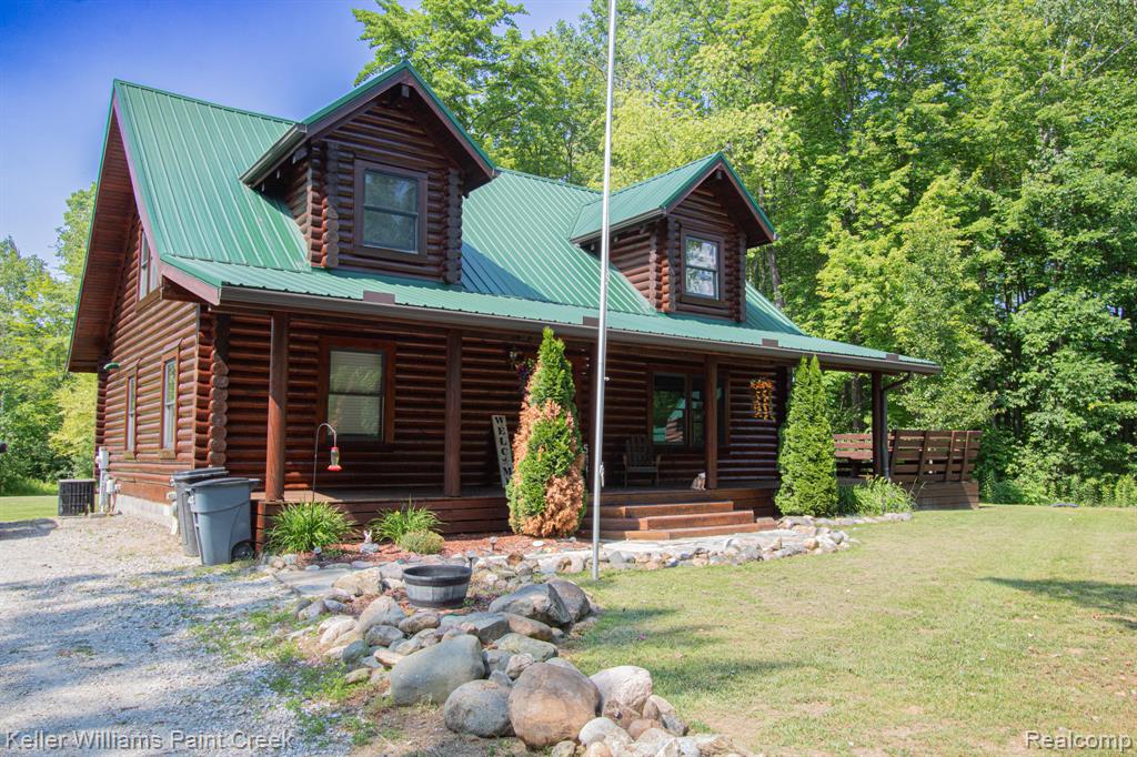5104 Ravenswood Road Property Photo 4