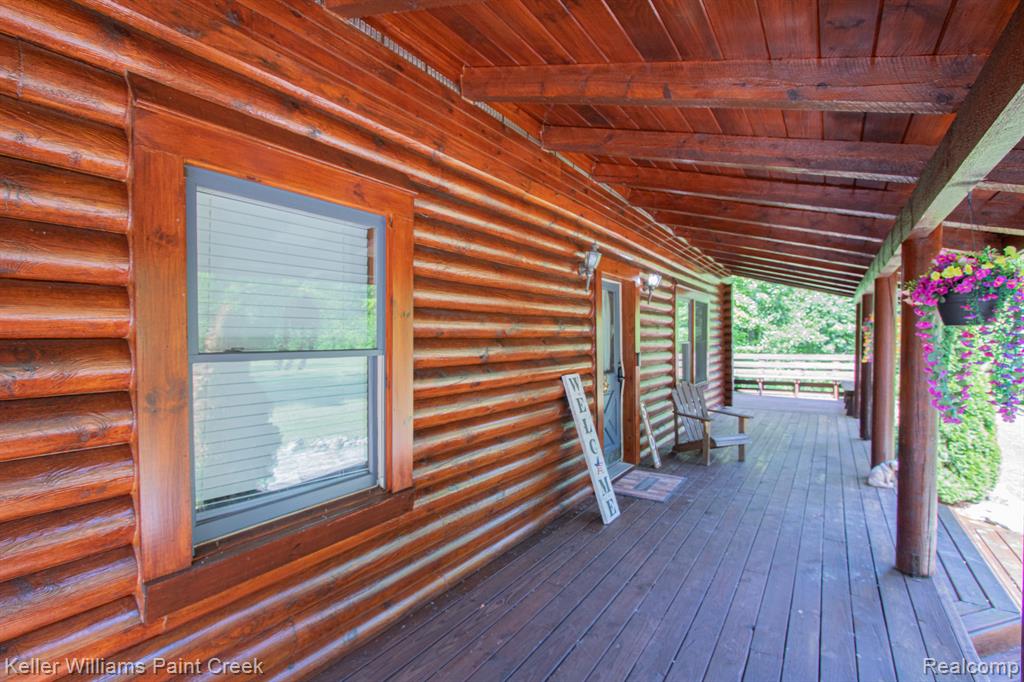 5104 Ravenswood Road Property Photo 7