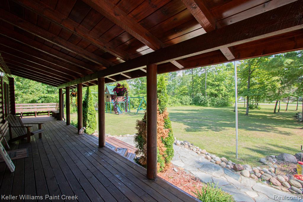 5104 Ravenswood Road Property Photo 8