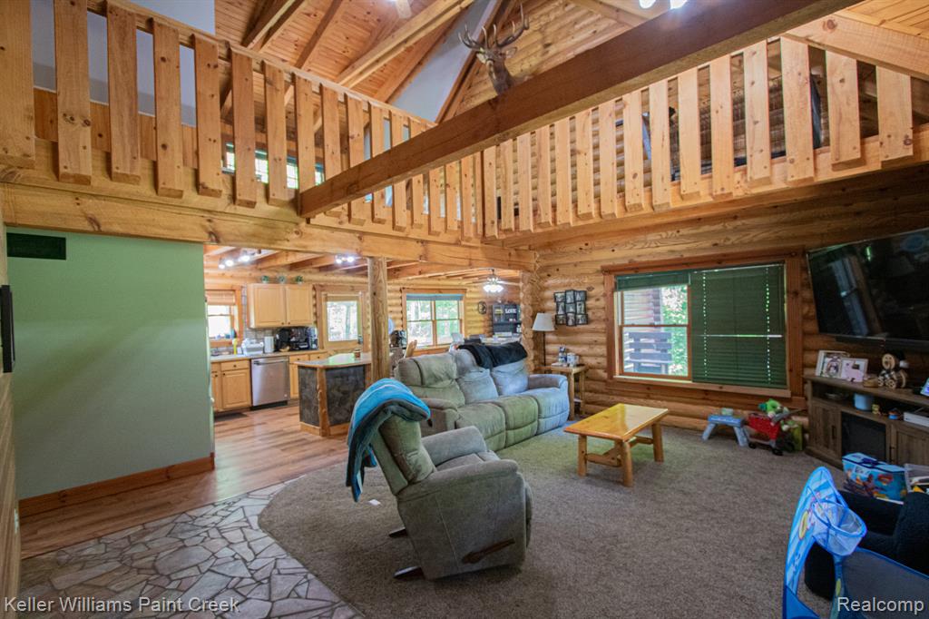 5104 Ravenswood Road Property Photo 12