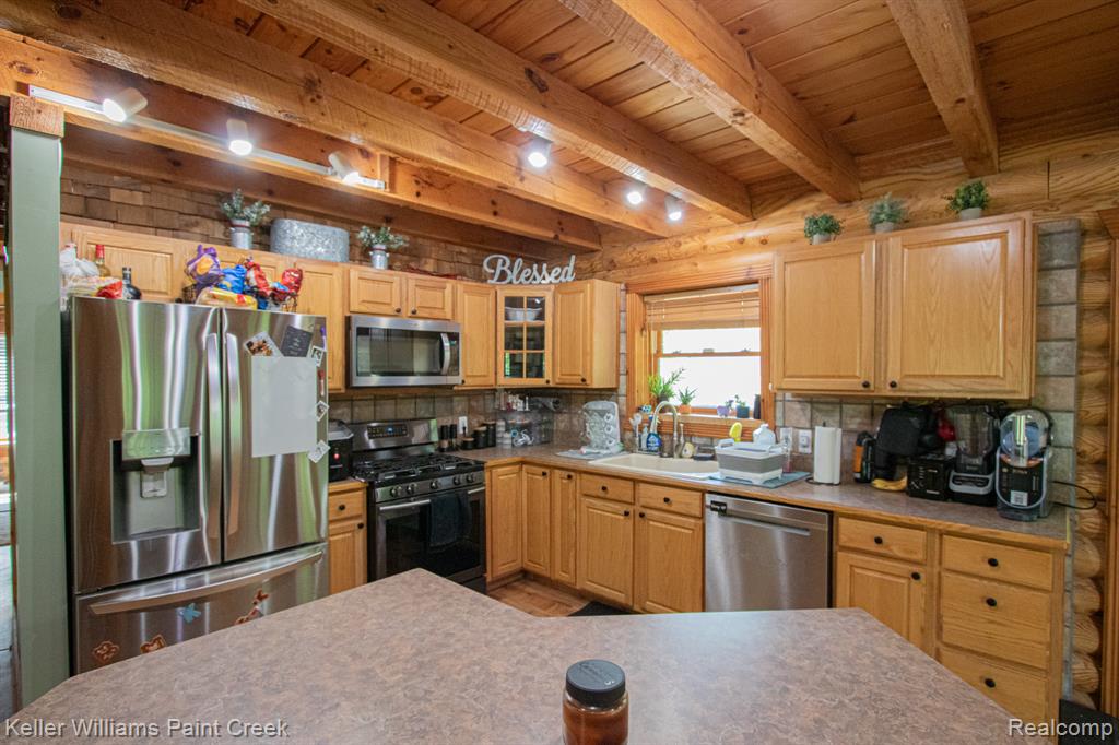 5104 Ravenswood Road Property Photo 17