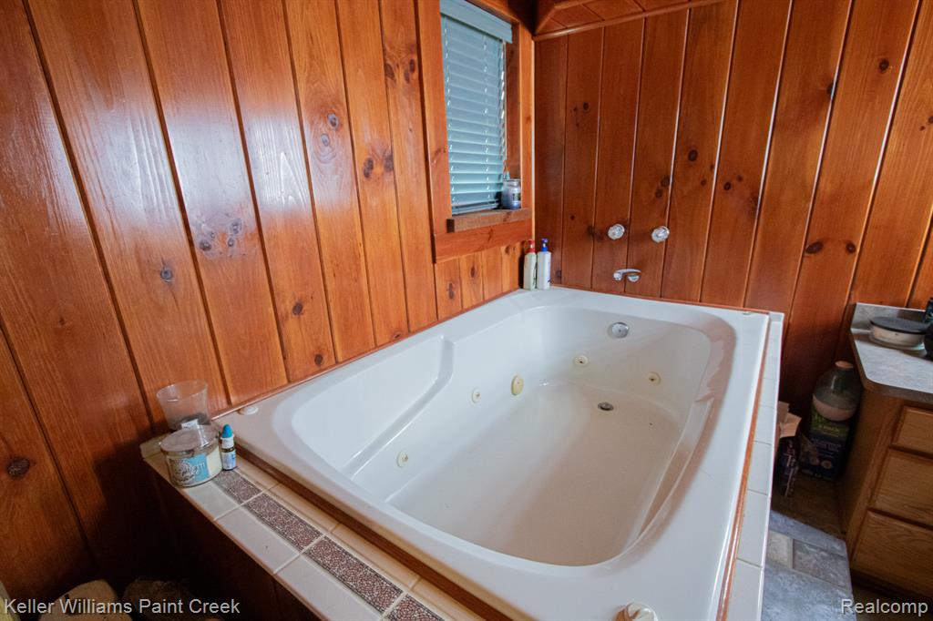 5104 Ravenswood Road Property Photo 22