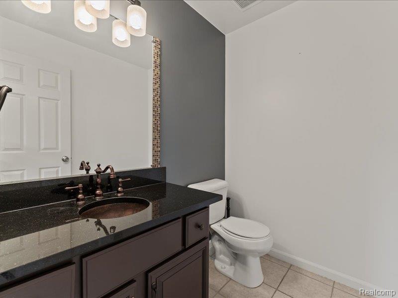 29213 Rachid Lane Property Photo 9