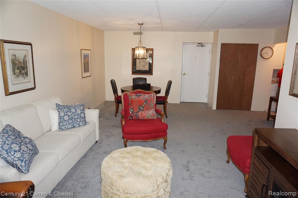 21800 Morley Avenue Property Photo 11