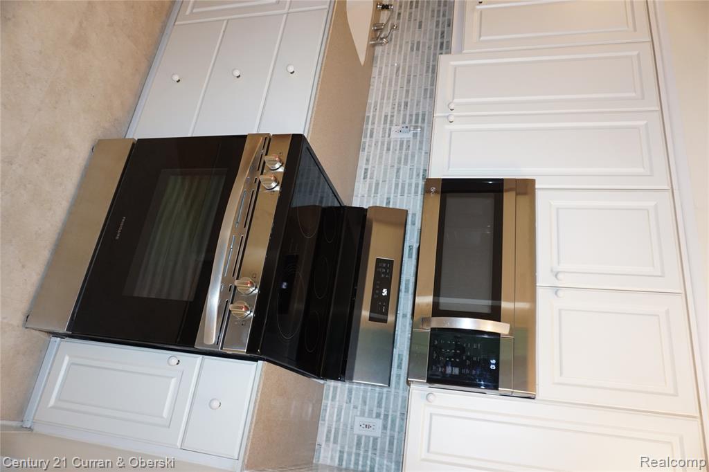 21800 Morley Avenue Property Photo 21