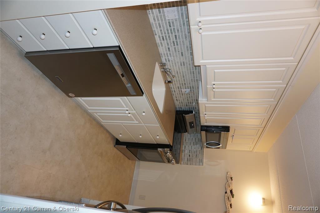 21800 Morley Avenue Property Photo 22